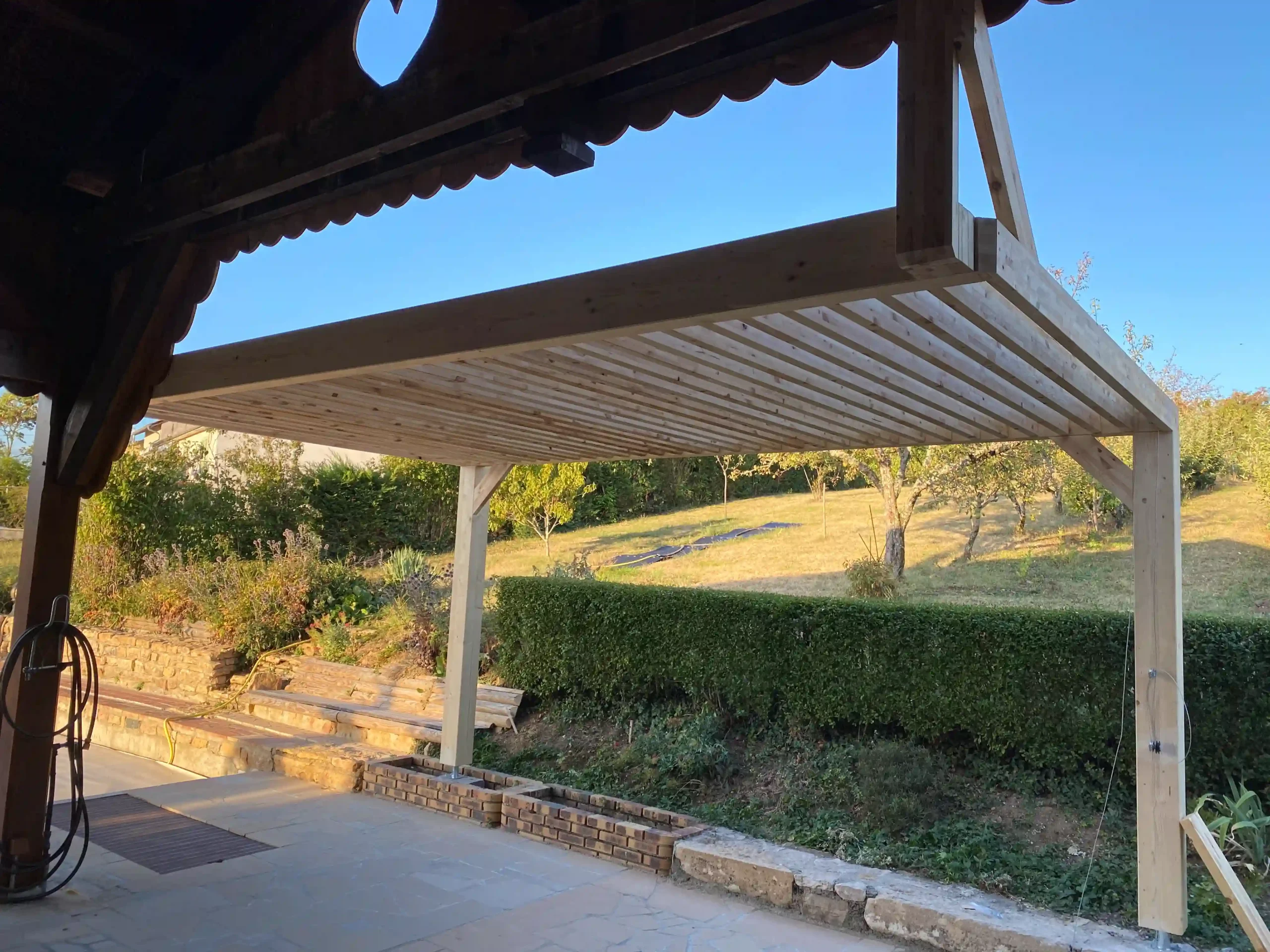 construction-charpente-bois-terrasse